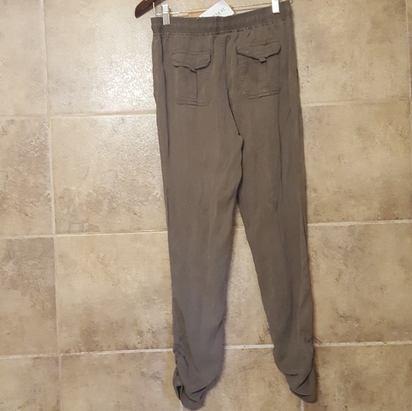 Thread & Supply Tencel Pants NWT Medium - Picture 4 of 5